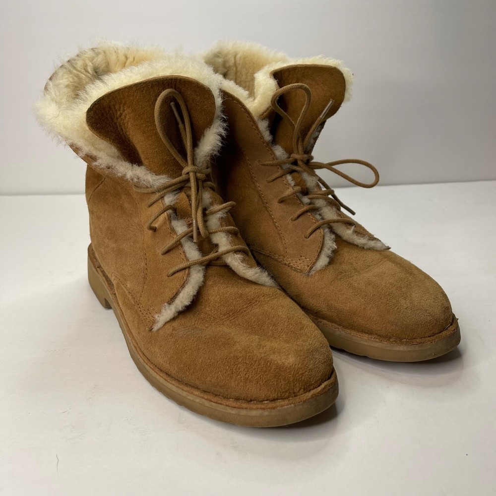 UGG Womens Quincy Water Resistant Booties Size 7